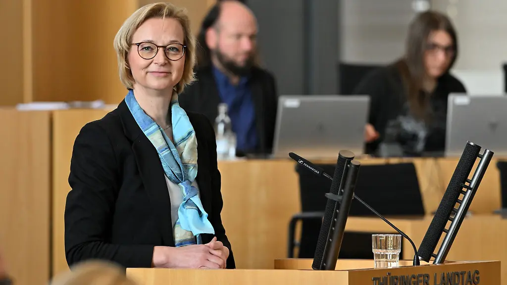 Die-Thueringer-Landesregierung-mit-Finanzministerin-Wolf-will-die-Eckwerte-zum-Haushalt-beschliessen
