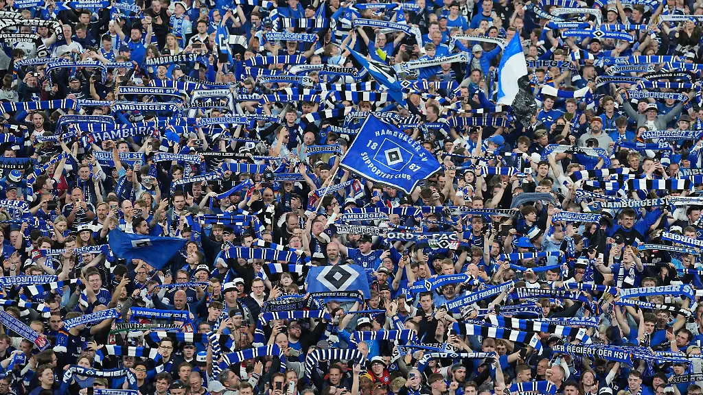 Grosse-Party-fuer-die-HSV-Fans