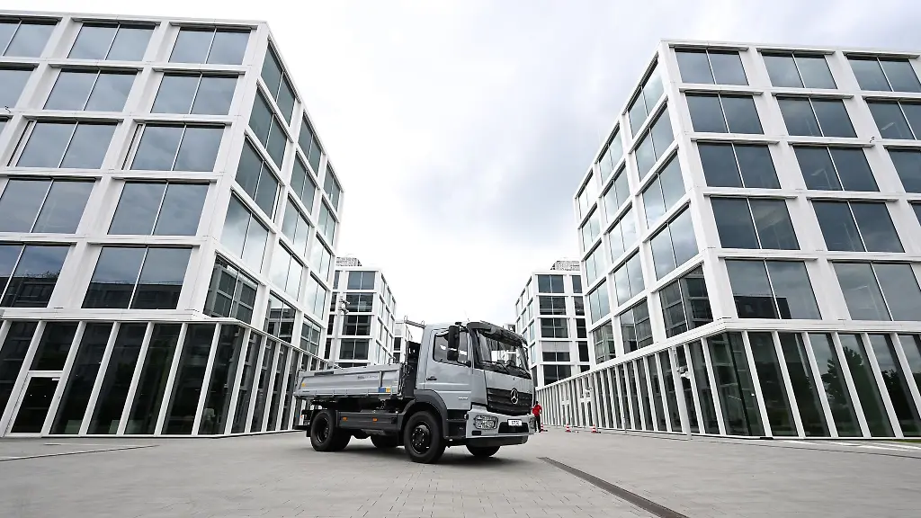 Daimler-Truck-ist-ueberraschend-gut-ins-neue-Jahr-gestartet