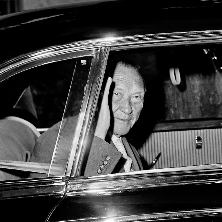 15-Symbol-des-Wirtschaftswunders-Der-Mercedes-Benz-300-Quelle-Mercedes-Benz-Classic-Archive