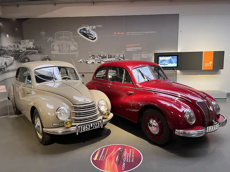 13-Ost-und-West-zum-Verwechseln-ahnlich-In-Westdeutschland-Quelle-autodrom