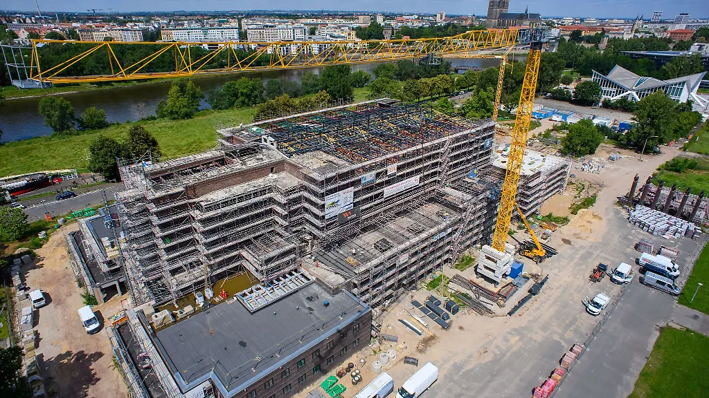 Der-Stadtrat-soll-in-der-kommenden-Woche-ueber-die-Kostenerhoehung-beim-Bau-der-Stadthalle-entscheiden