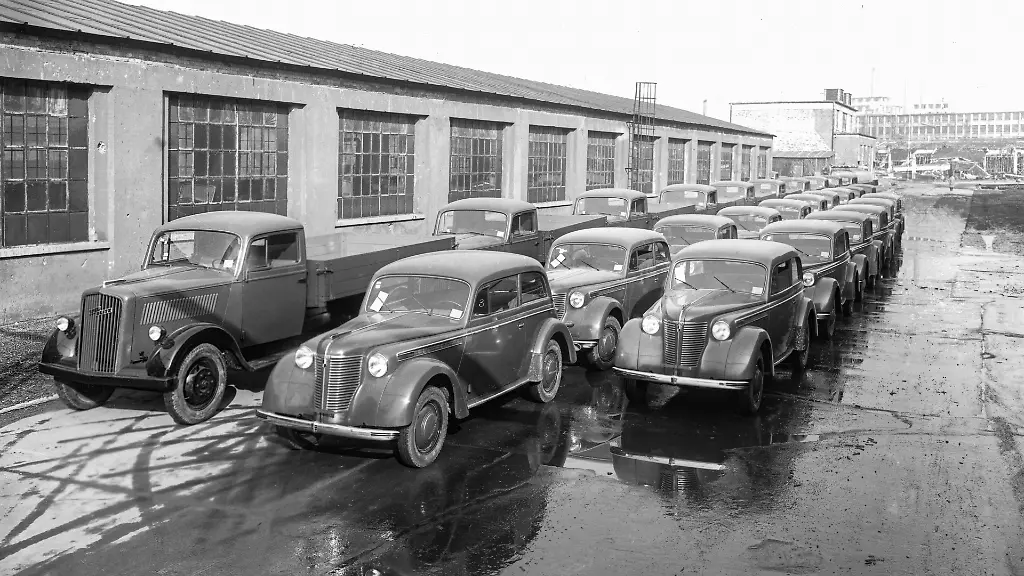 08-In-Russelsheim-lief-die-Nachkriegs-Produktion-mit-Opel-Quelle-Opel-Stellantis