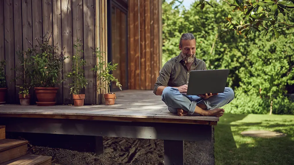 Idyllisch-ruhig-gruen-Wollen-Beschaeftigte-aufs-Land-ziehen-brauchen-sie-gute-Argumente-fuer-ihren-Arbeitgeber