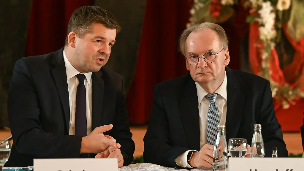 Schulze-oder-Haseloff-wer-wird-CDU-Spitzenkandidat-Archivbild