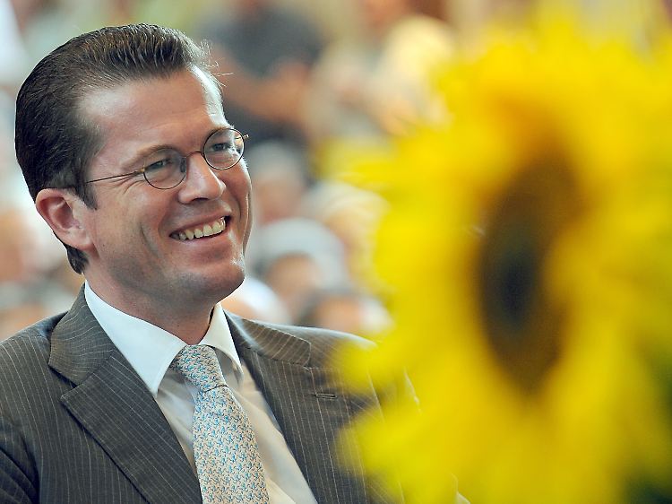 Der Liebling der Wähler - und seines Parteichefs: Wirtschaftsminister zu Guttenberg.