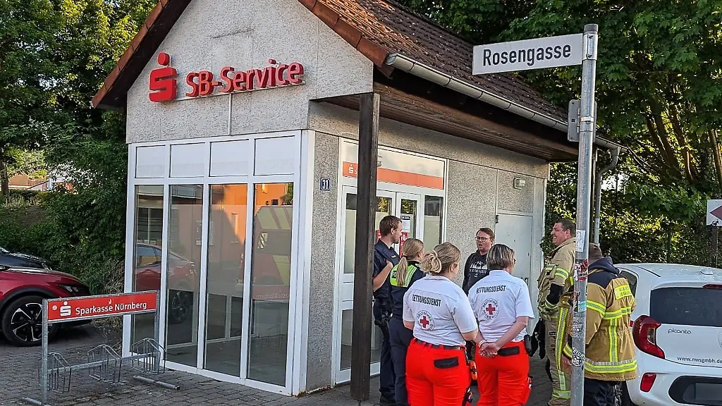 Die-Feuerwehr-befreite-den-Mann-nach-rund-15-Minuten