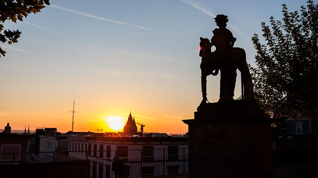 Auch-die-neue-Woche-startet-sonnig-und-warm-in-Rheinland-Pfalz-und-im-Saarland-Lokal-kann-es-Gewitter-geben