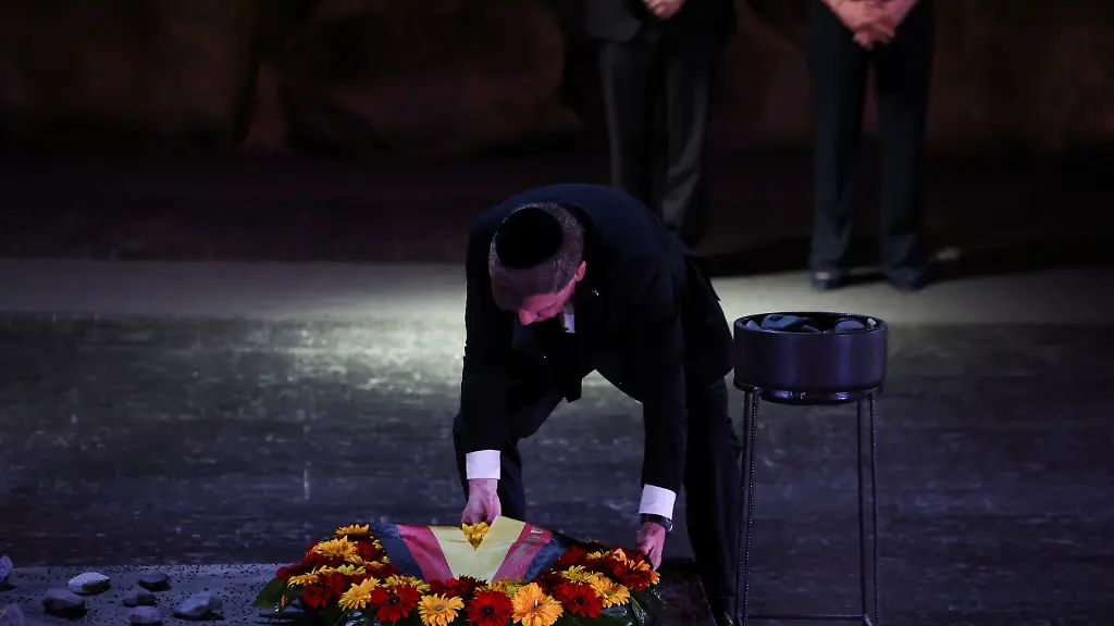 14ff015e63abd5f9c42fe1ce455e7a96