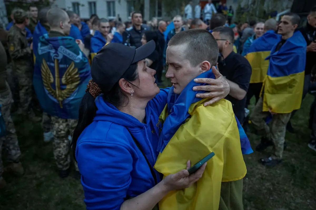 2025-04-19T180045Z-131350971-RC241EA42M23-RTRMADP-3-UKRAINE-CRISIS-POW-EXCHANGE