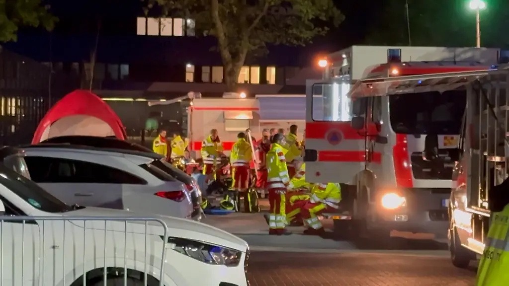 4084e84cb1eb53ea3f05f153d8ad892c