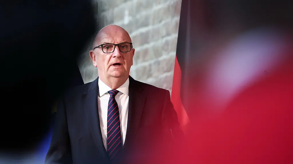 Brandenburgs-Ministerpraesident-Dietmar-Woidke-ist-vom-Tod-der-Holocaust-Ueberlebenden-Margot-Friedlaender-tief-erschuettert