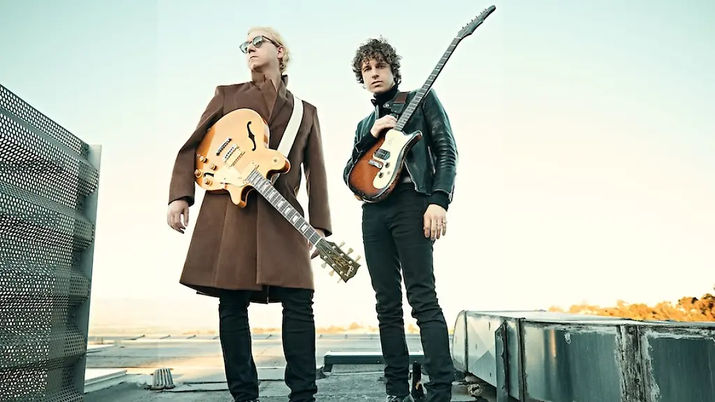 THE-KOOKS-01-copyright-Davis-Factor