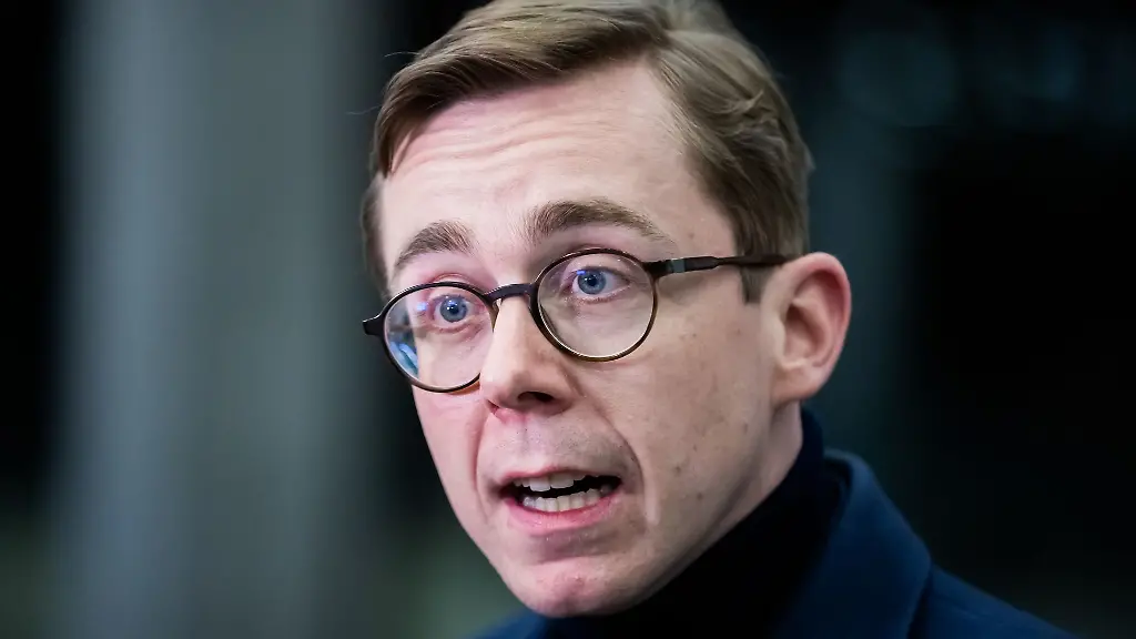 Philipp-Amthor-legt-wegen-neuer-Aufgaben-in-Berlin-Amt-als-CDU-Generalsekretaer-in-MV-nieder