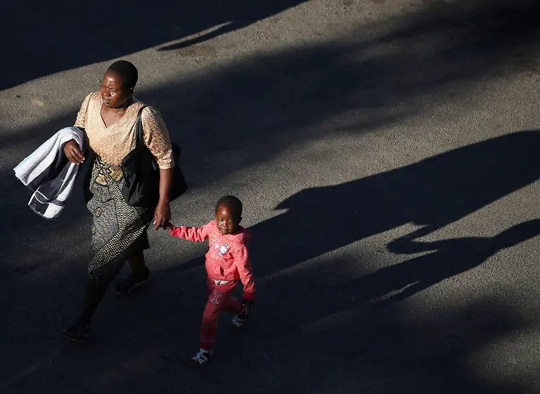 2025-04-01T063348Z-1021450603-RC2UODAH77WB-RTRMADP-3-ZIMBABWE-POLITICS