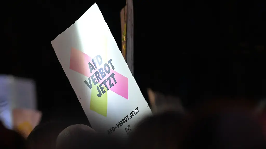 Demonstrationen-sind-auch-in-Brandenburg-am-Wochenende-bei-einem-bundesweiten-Aktionstag-gegen-Rechtsextremismus-und-fuer-ein-AfD-Verbot-geplant