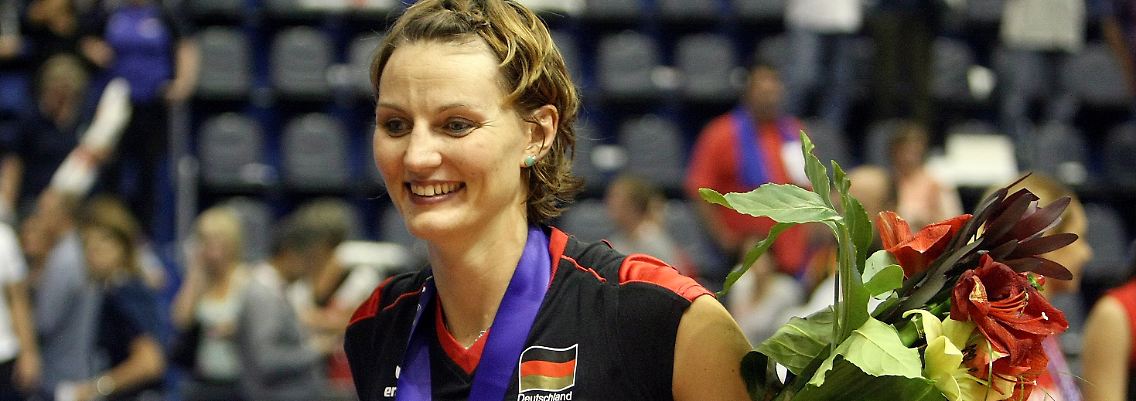 Blumen für Platz zwei: Angelina Grün.