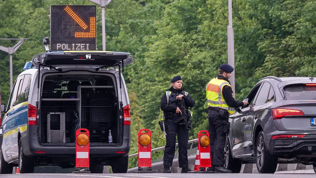 Die-Gewerkschaft-der-Bundespolizei-geht-davon-aus-dass-Autofahrer-mit-mehr-Staus-rechnen-muessen
