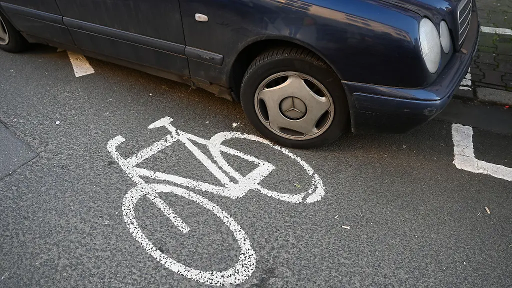 Im-Zuge-der-Verkehrswende-sollen-auch-die-Fahrradwege-ausgebaut-werden-Symbolfoto