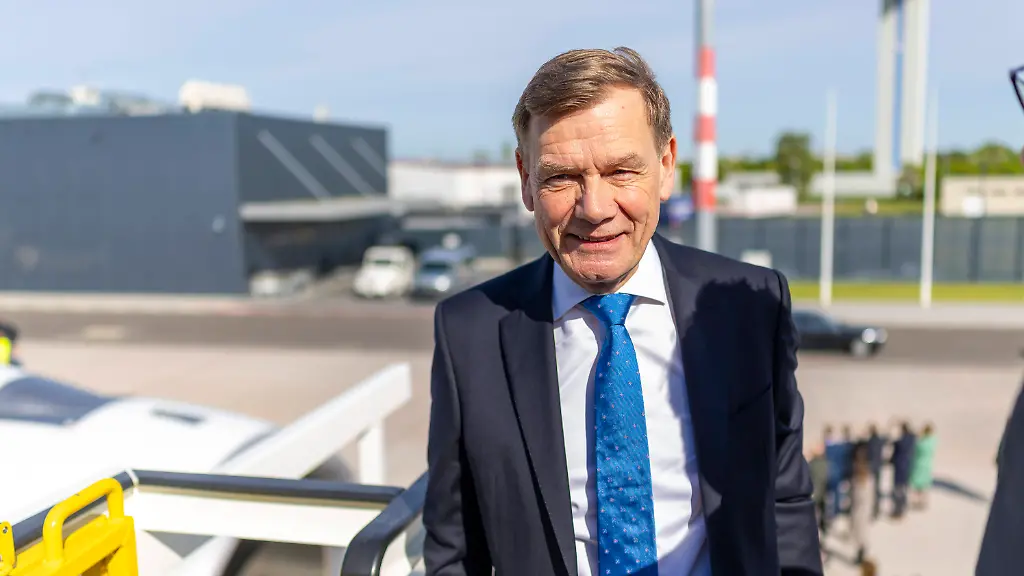 aeecf5179e98c0a29ab1df0eb8757bb0