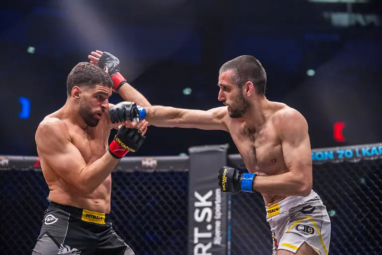 20250405213727-PD1458214582-1