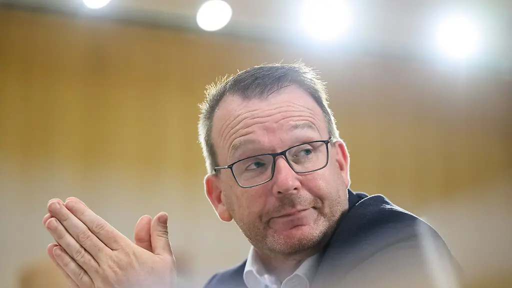 Landrat-Krueger-Ich-habe-einen-Fehler-gemacht