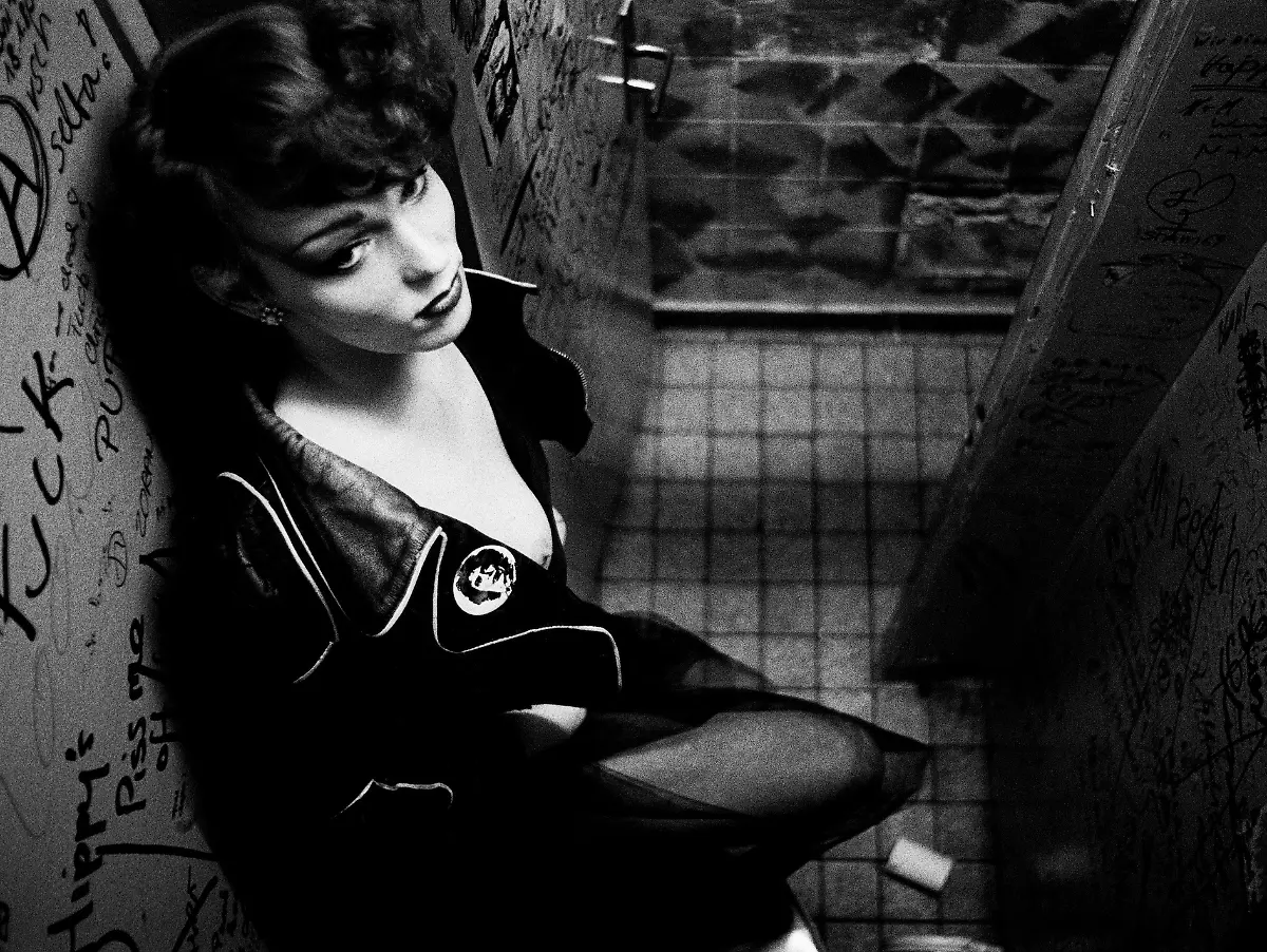 1-Miron-Zownir-Berlin-1980-copyright-Miron-Zownir-courtesy-Galerie-Bene-Taschen