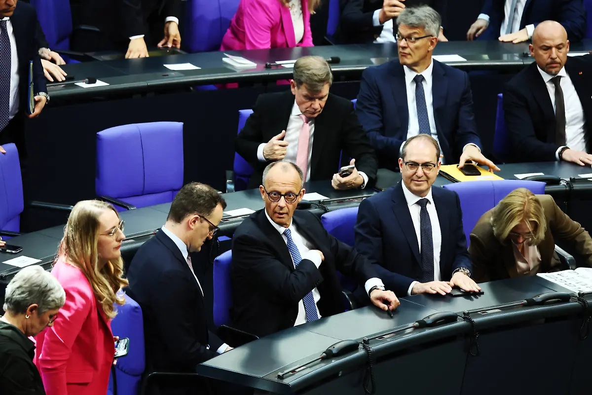 c8b6e64fff7e45f6136c03f389098728