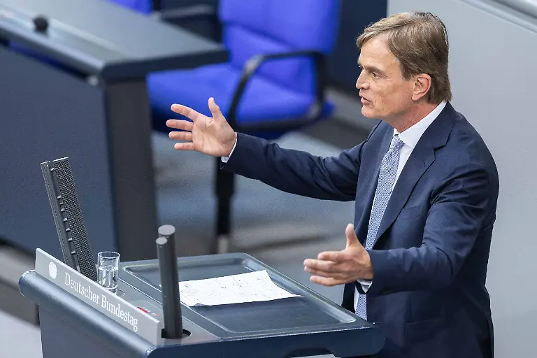 5cd207ce1d3739082e32d9603ec816a9