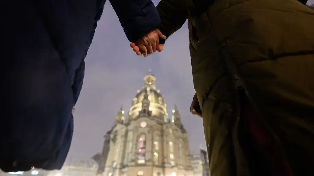 Beten-fuer-Frieden-in-Sachsen-zum-Jahrestag-des-Kriegsendes-Symbolbild