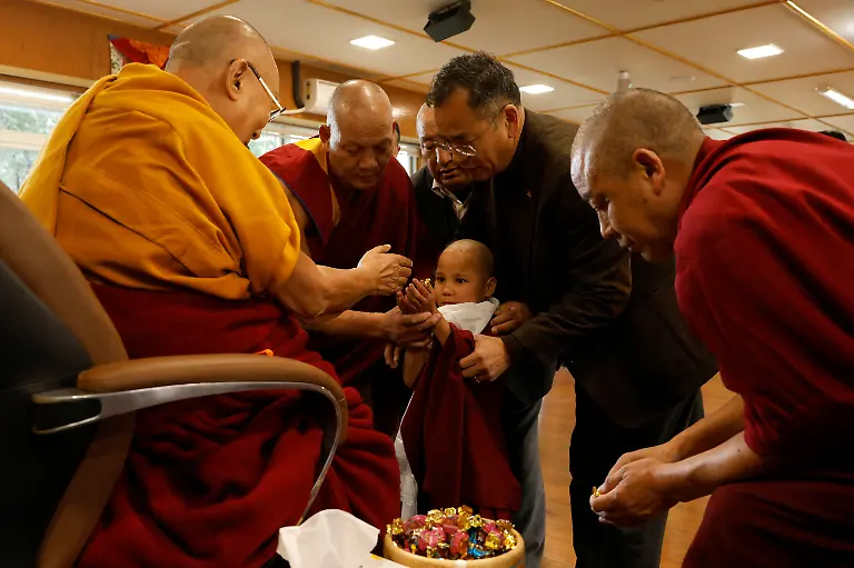 2024-12-23T040245Z-1042703919-RC2RSBAJRWYF-RTRMADP-3-INDIA-DALAI-LAMA