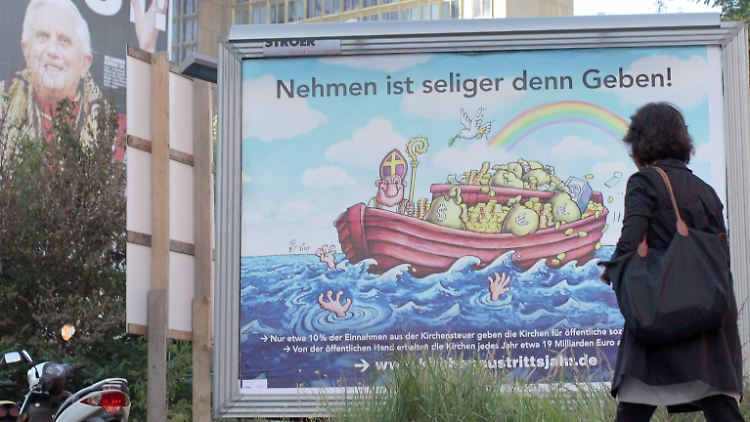 Kirchensteuer wird von den Finanzämtern der Länder eingezogen. Dafür zahlt die Kirche eine Aufwandsentschädigung.