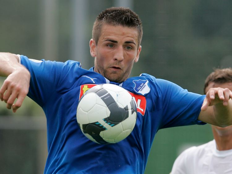 Torjäger Vedad Ibisevic blieb in seinem ersten Pflichtspiel nach seinem Kreuzbandriss noch ohne Treffer.
