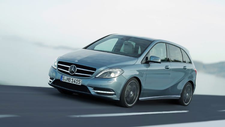 Die neue B-Klasse ist deutlich flacher als ihre Vorgängerin.