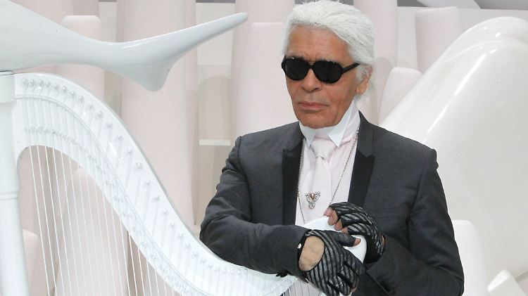 Hauptsache, Größe 48 bleibt erhalten: der zeitlose Karl Lagerfeld.