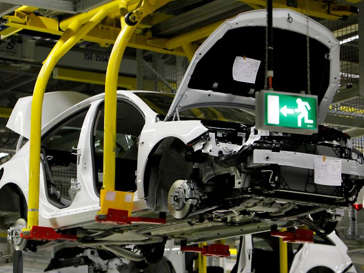 Schwebendes Verfahren: Die Montage einer Lösung für Opel benötigt deutlich mehr Zeit als der Zusammenbau eines Fahrzeugs.