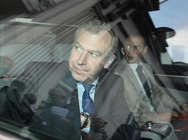 Eilt von Krisensitzung zu Krisensitzung: Yves Leterme. Wenn die Kunden ihre Gelder abziehen, gerät jedes Geldhaus in Bedrängnis.