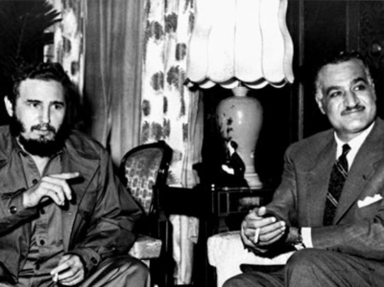 Kalter Krieg in Nahost: Kubas Staatschef Fidel Castro (l.) unterstützte den ägyptischen Präsidenten Gamal Abdel Nasser (r.) mit Truppen.