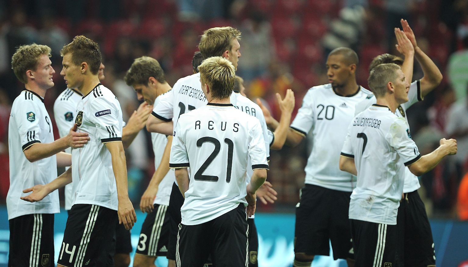 Den Härtetest in der Türkei bestanden, das vorletzte Kapitel in der EM-Qualifikation abgehakt: Die deutsche Fußball-Nationalmannschaft zeigt sich beim 3:1-Sieg gegen die Türkei wieder ein Stück gereift.