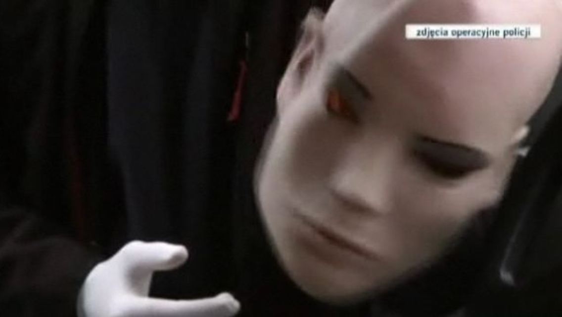 Maske.jpg