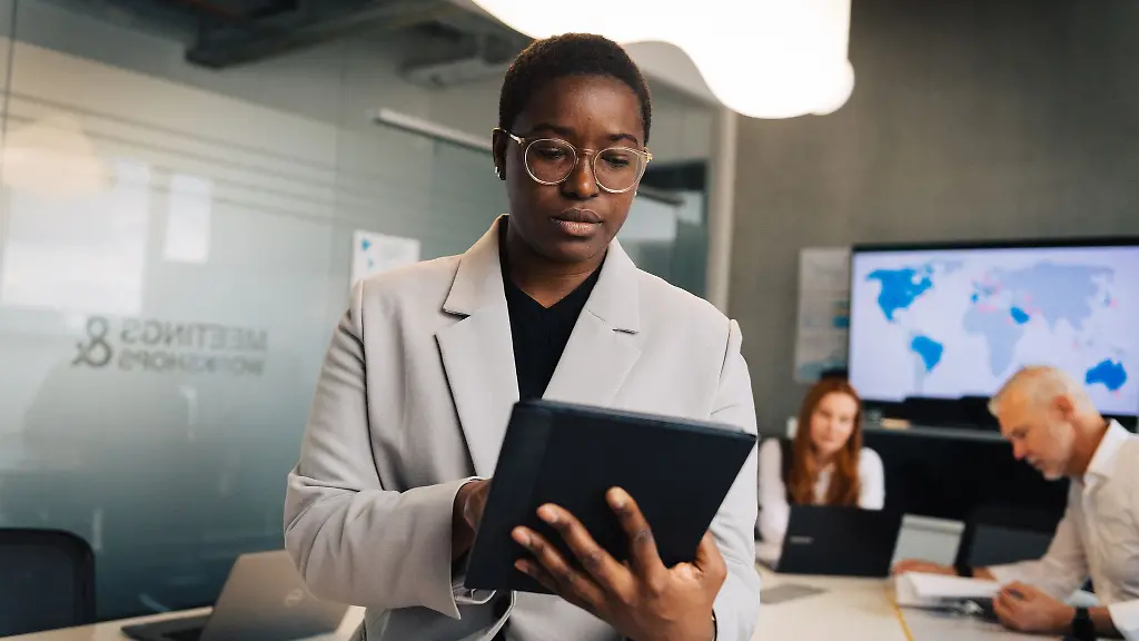 Wer-denkt-dass-das-Anschreiben-und-ein-auffaelliges-Layout-Recruiter-ueberzeugt-taeuscht-sich-Wichtiger-sind-konkrete-Erfolge-belegbare-Erfahrungen-und-korrekte-Rechtschreibung