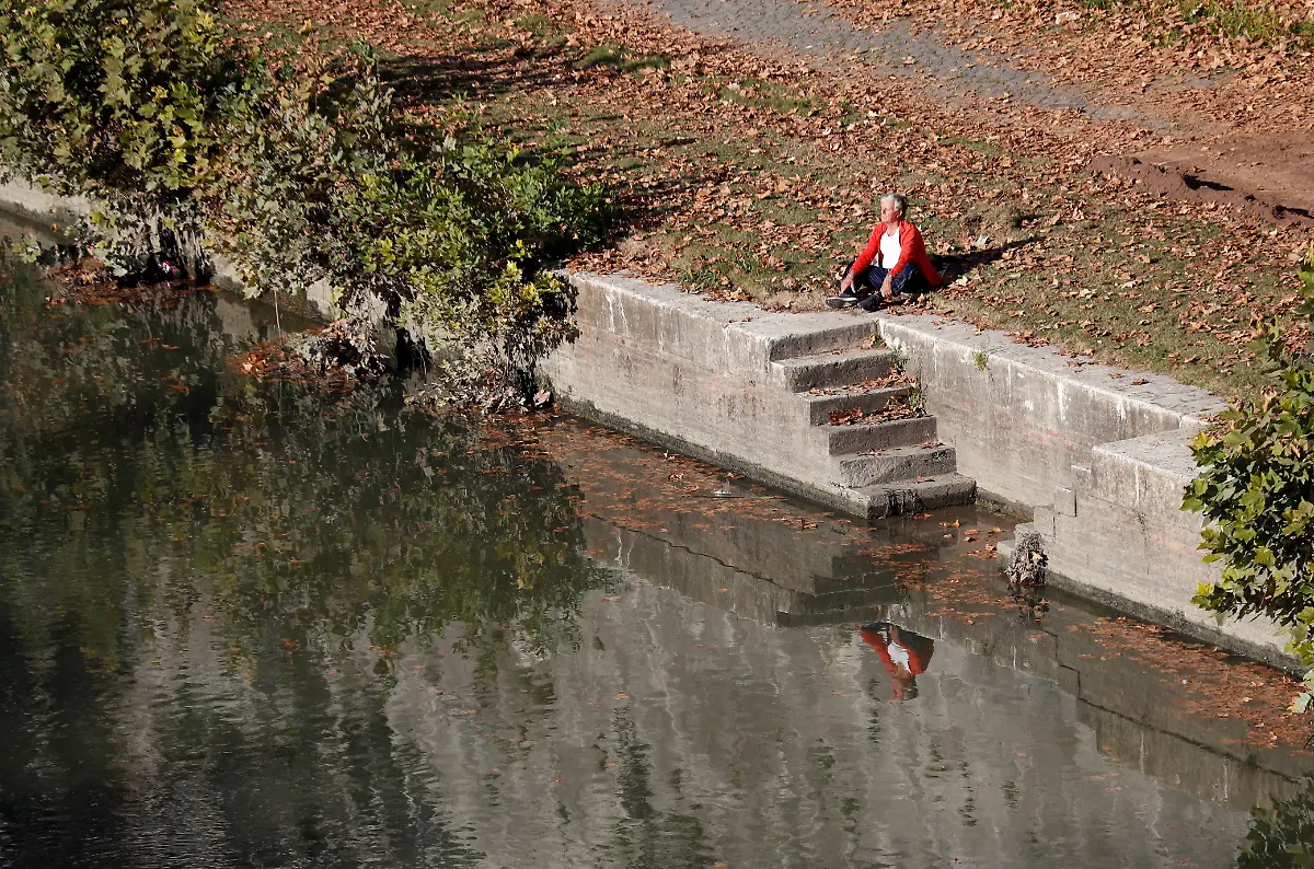 2020-11-23T160309Z-695084635-RC249K9PXL0D-RTRMADP-3-HEALTH-CORONAVIRUS-ITALY