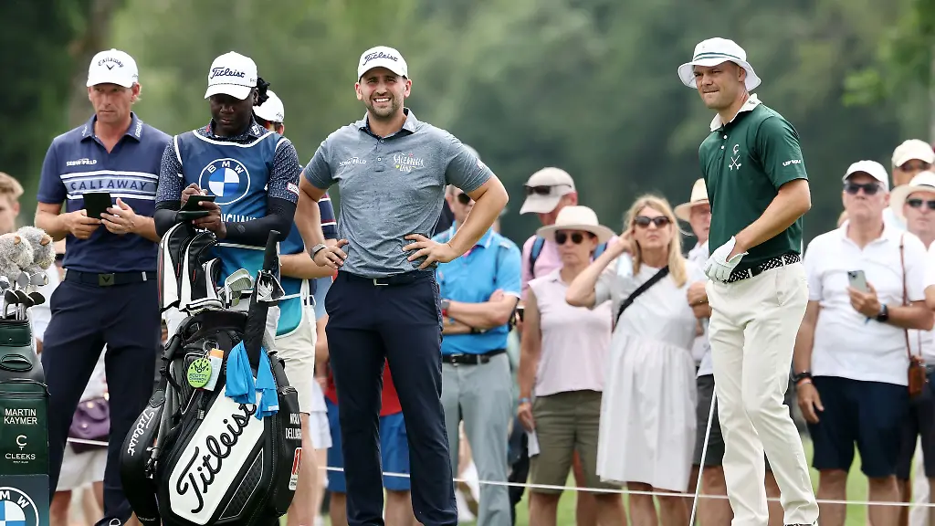 Viel-beobachtet-Marcel-Siem-l-Nicolai-von-Dellingshausen-3vl-und-Martin-Kaymer-r