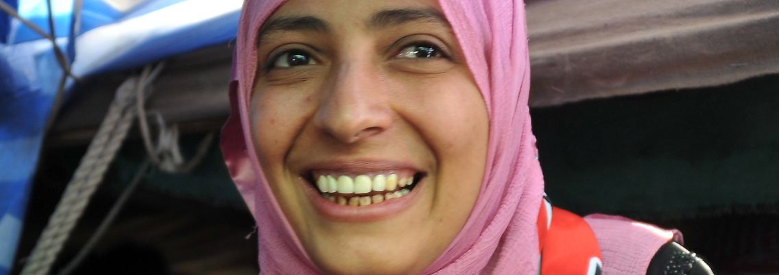 Tawakkul Karman trägt Heldenstatus in ihrem Land.