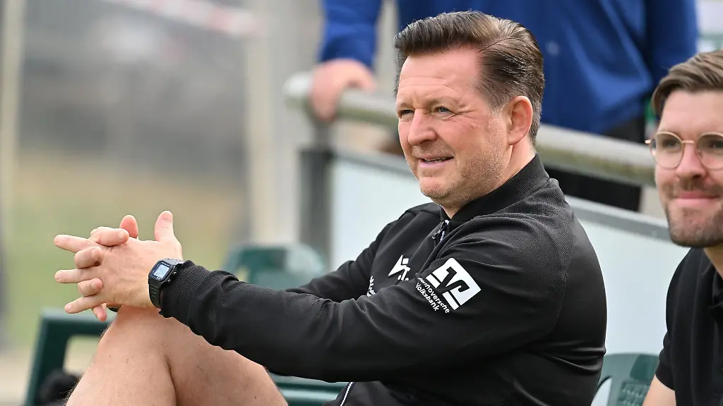 Zweitliga-Auftakt-am-3-August-fuer-Hannovers-Christian-Titz