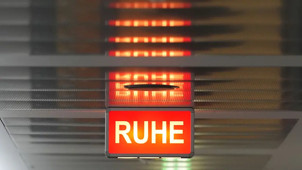 Einige-besonders-sensible-Menschen-sind-von-der-Reizueberflutung-in-Staedten-enorm-gestresst-sie-benoetigen-fuer-einen-entspannten-Einkauf-mehr-Ruhe