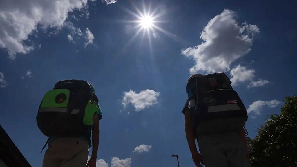 Hitze-kann-auch-fuer-Kinder-gefaehrlich-sein