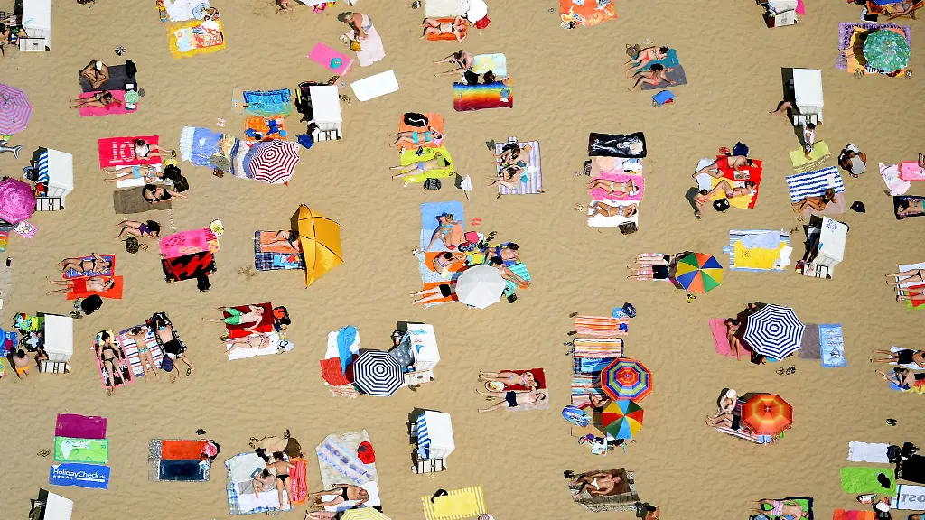 Nicht-jeder-Urlauber-bekommt-von-seinem-Arbeitgeber-Urlaubsgeld-Aber-wenn-doch-kann-die-Zahlweise-einen-Unterschied-fuer-die-Besteuerung-machen