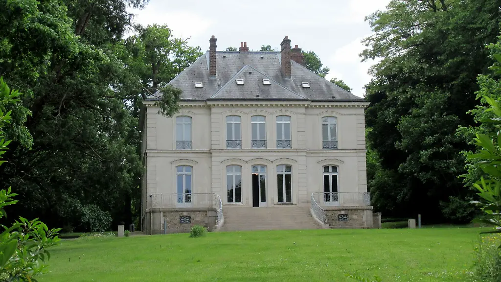 Das-Anwesen-von-Karl-Lagerfeld-vor-den-Toren-von-Paris-wurde-nur-knapp-ueber-dem-Schaetzwert-verkauft