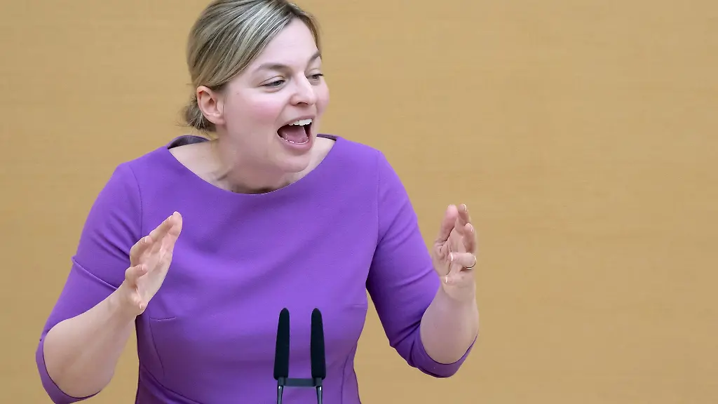 Katharina-Schulze-selbst-duerfte-jetzt-Ministerpraesidentin-werden-sie-will-dies-aber-auch-unter-40-Jaehrigen-ermoeglichen